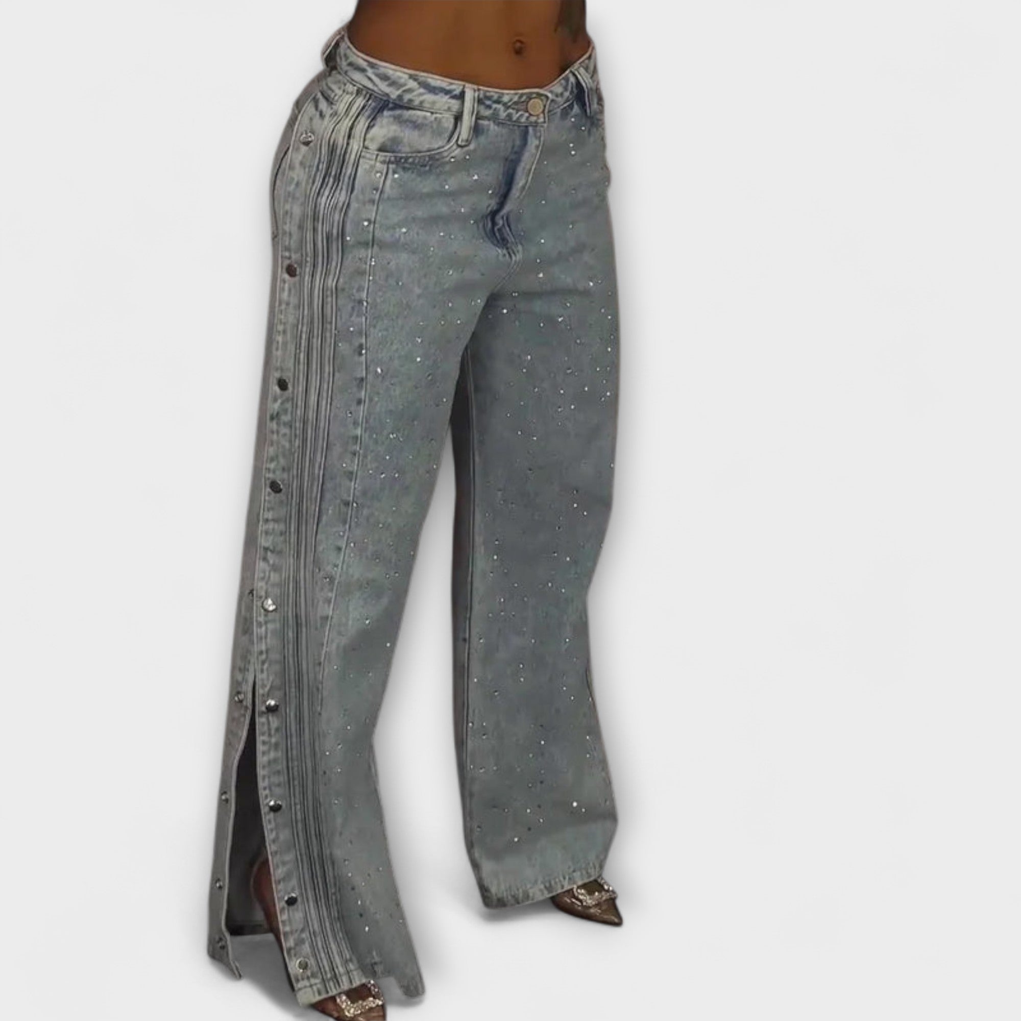Women’s Denim Jeans, Comfortable Fit, Durable Material, Reinforced Stitching, Functional Pockets