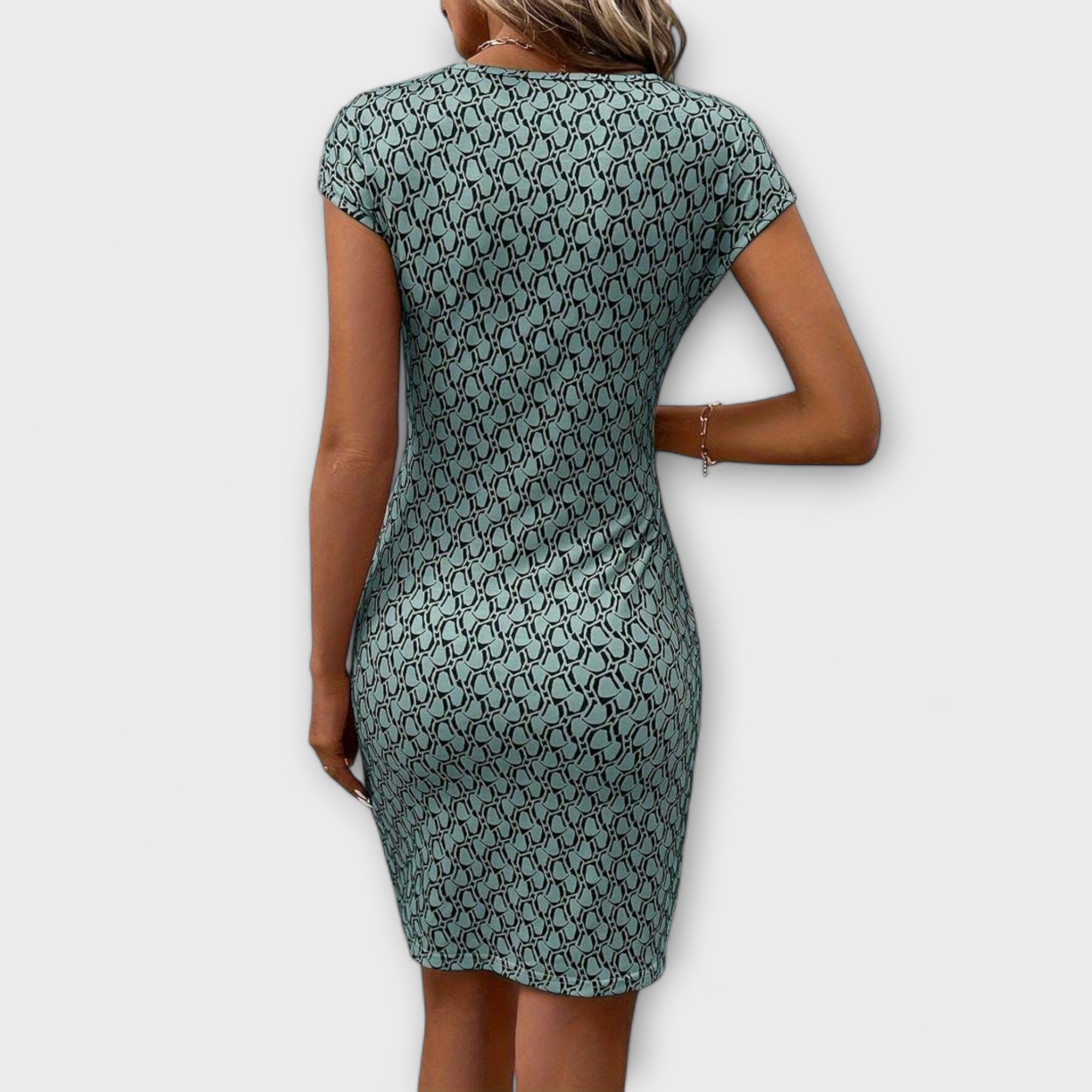 Women’s Tulip Dress Wrinkle-Resistant Breathable Fabric Subtle Pattern Versatile Fit