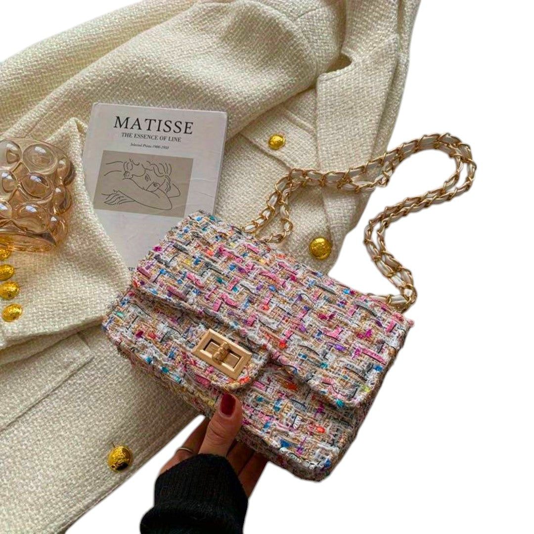 Women’s Crossbody Bag Lightweight Adjustable Strap Multiple Compartments Sleek Versatile Design