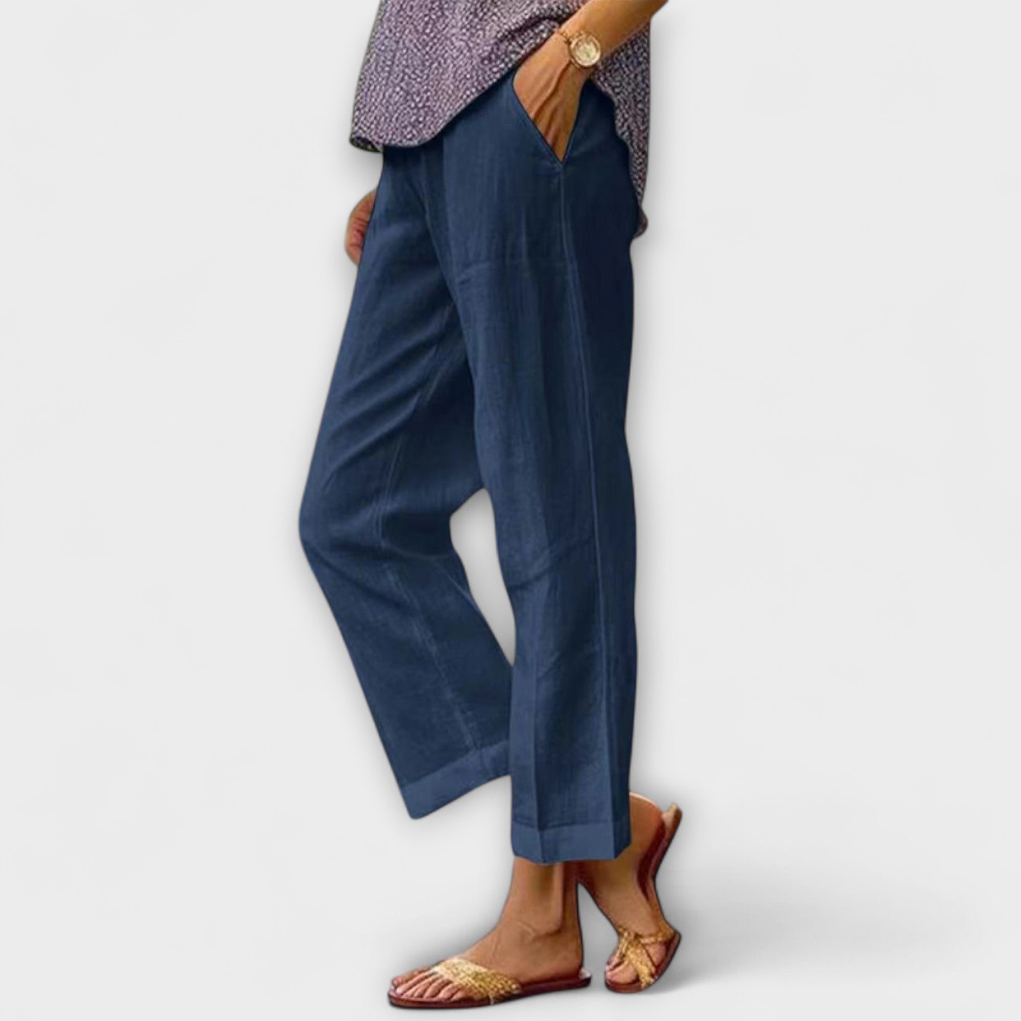 Women’s Lightweight Trousers, Relaxed Straight Fit, Breathable Fabric, Discreet Pockets, Comfortable for Warm Weather