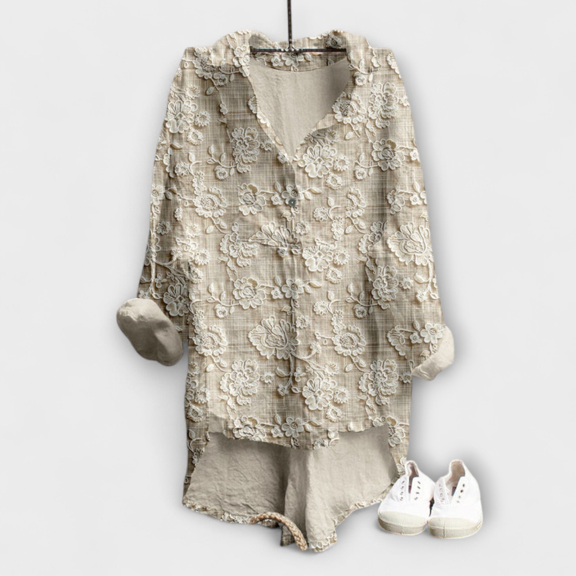 Women’s Floral Button-Down Blouse, Lightweight Fabric, Long Sleeve, V-Neck, Casual Fit, Classic Collar