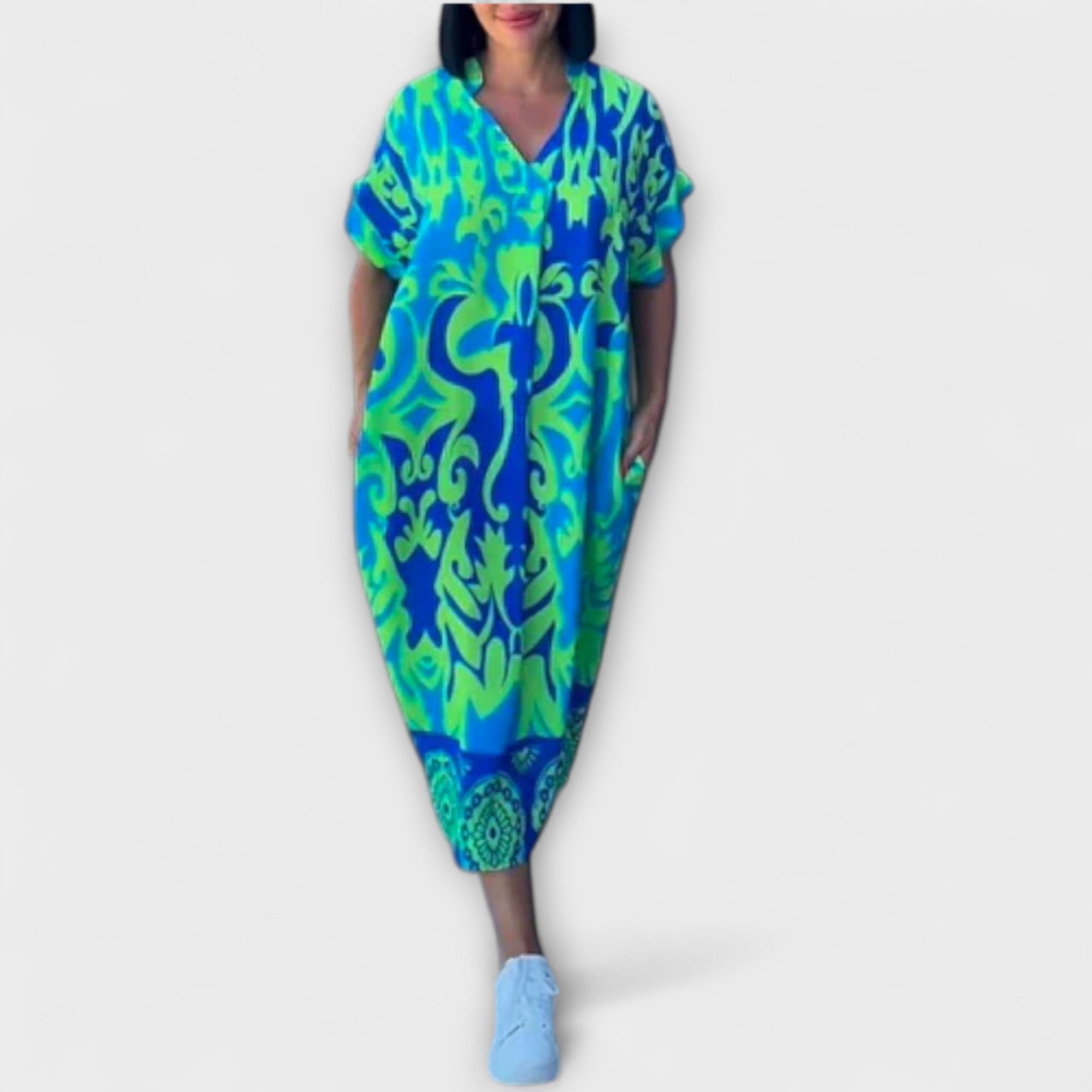 Women’s Floral Wrap Dress, Flattering Fit, Classic Pattern, Versatile Silhouette