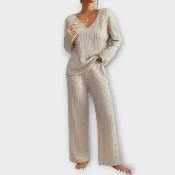 Women’s Lounge Set, Ribbed Long Sleeve V-Neck Top, Wide-Leg Trousers, Soft Lightweight Fabric, Relaxed Fit