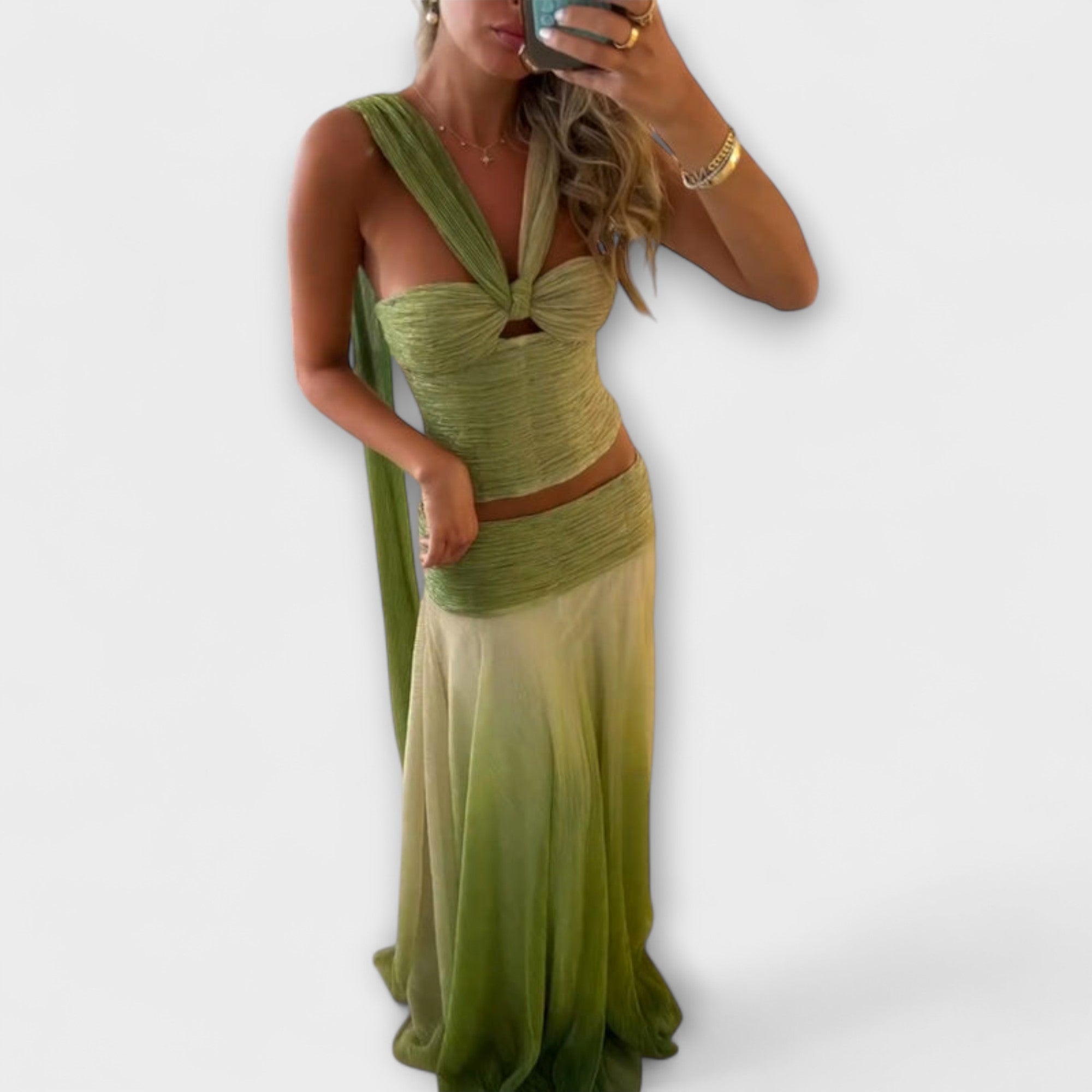 Women’s Suit, Structured Fit, Durable Breathable Fabric, Classic Design, Versatile for Casual and Formal Wear