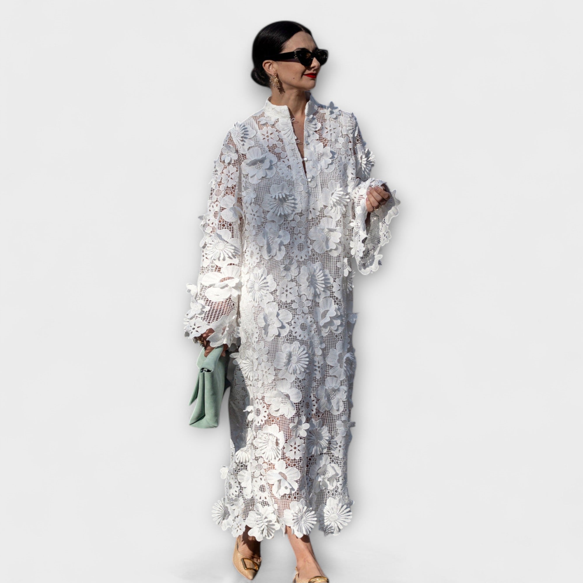 Women’s White Lace Dress, Sleeveless, Round Neckline, Figure-Flattering Fit, Floral Pattern