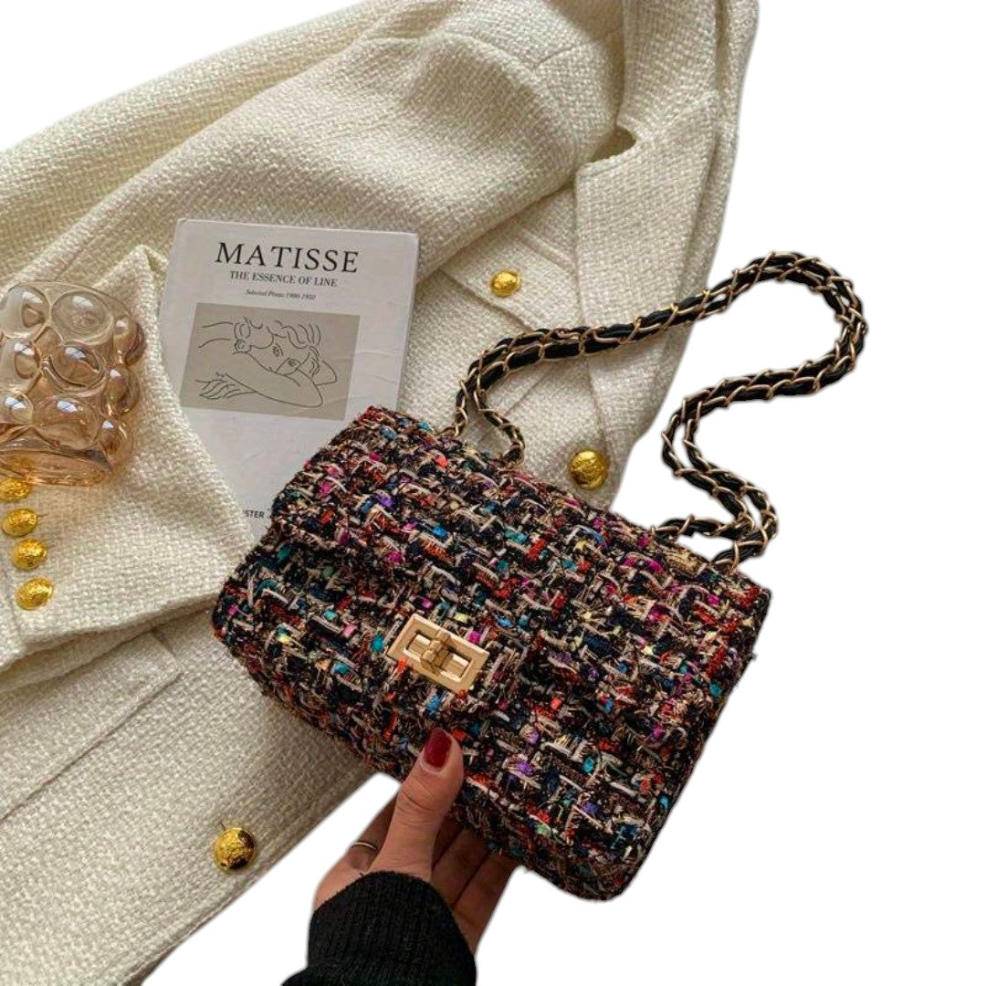 Women’s Crossbody Bag Lightweight Adjustable Strap Multiple Compartments Sleek Versatile Design