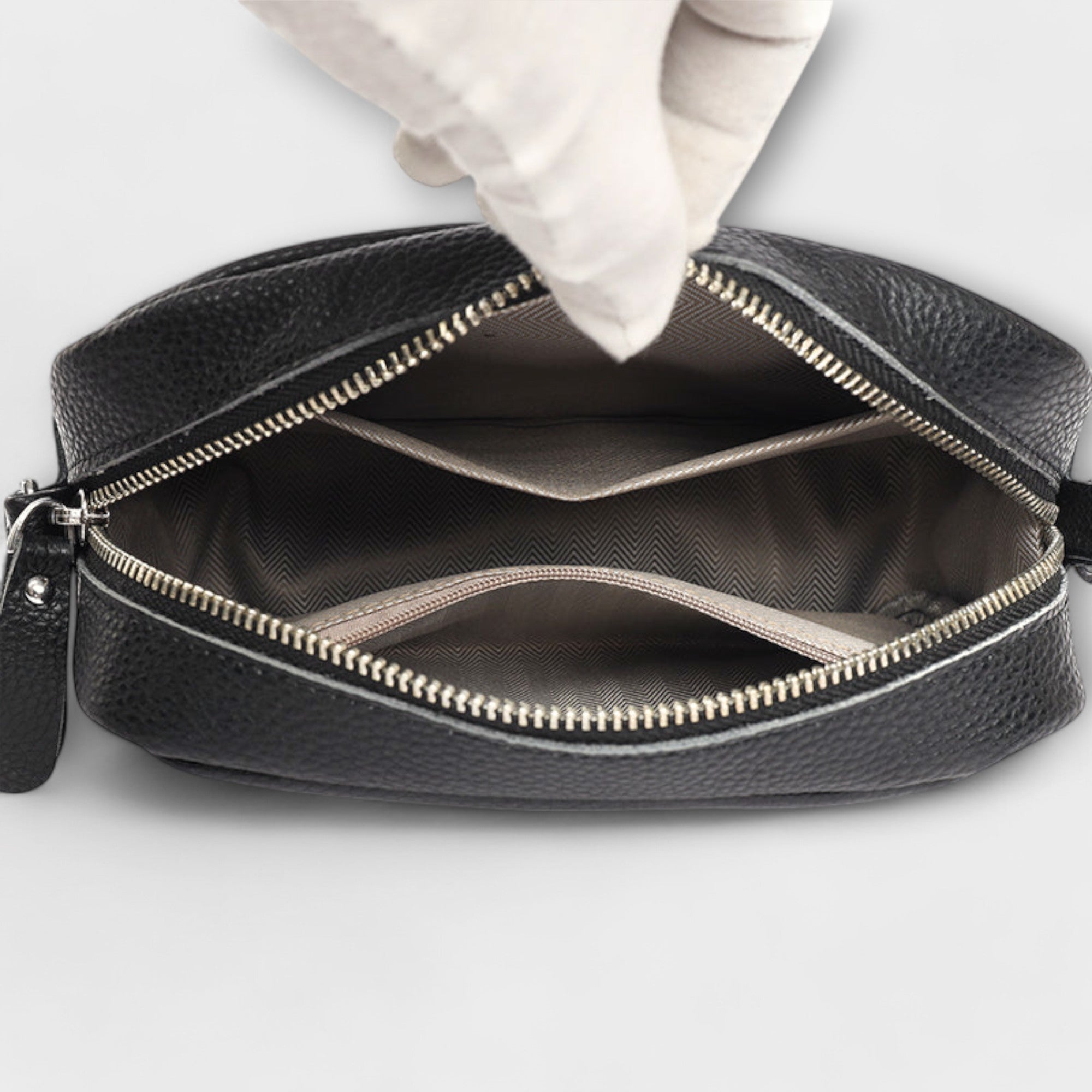 Women’s Shoulder Bag, Compact, Spacious Interior, Durable Straps, Elegant Design