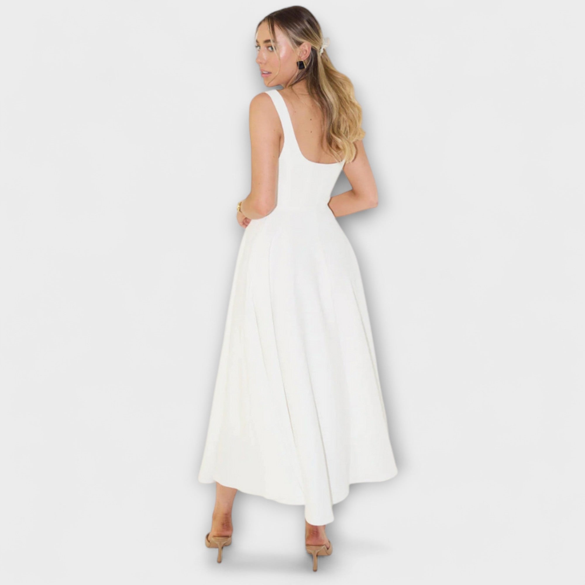 Women’s Evening Dress, Sleeveless, Heart-Shaped Neckline, Tailored Fit, Flowing Skirt