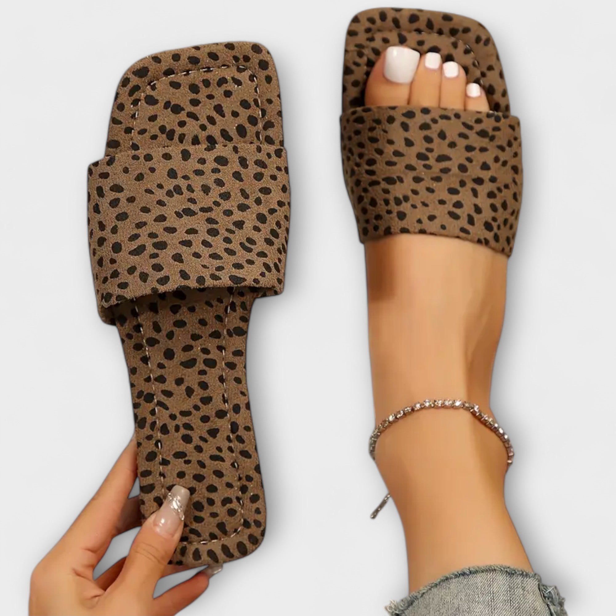 Women’s Flat Slippers, Leopard Print, Soft Textile Upper, Square Toe Design