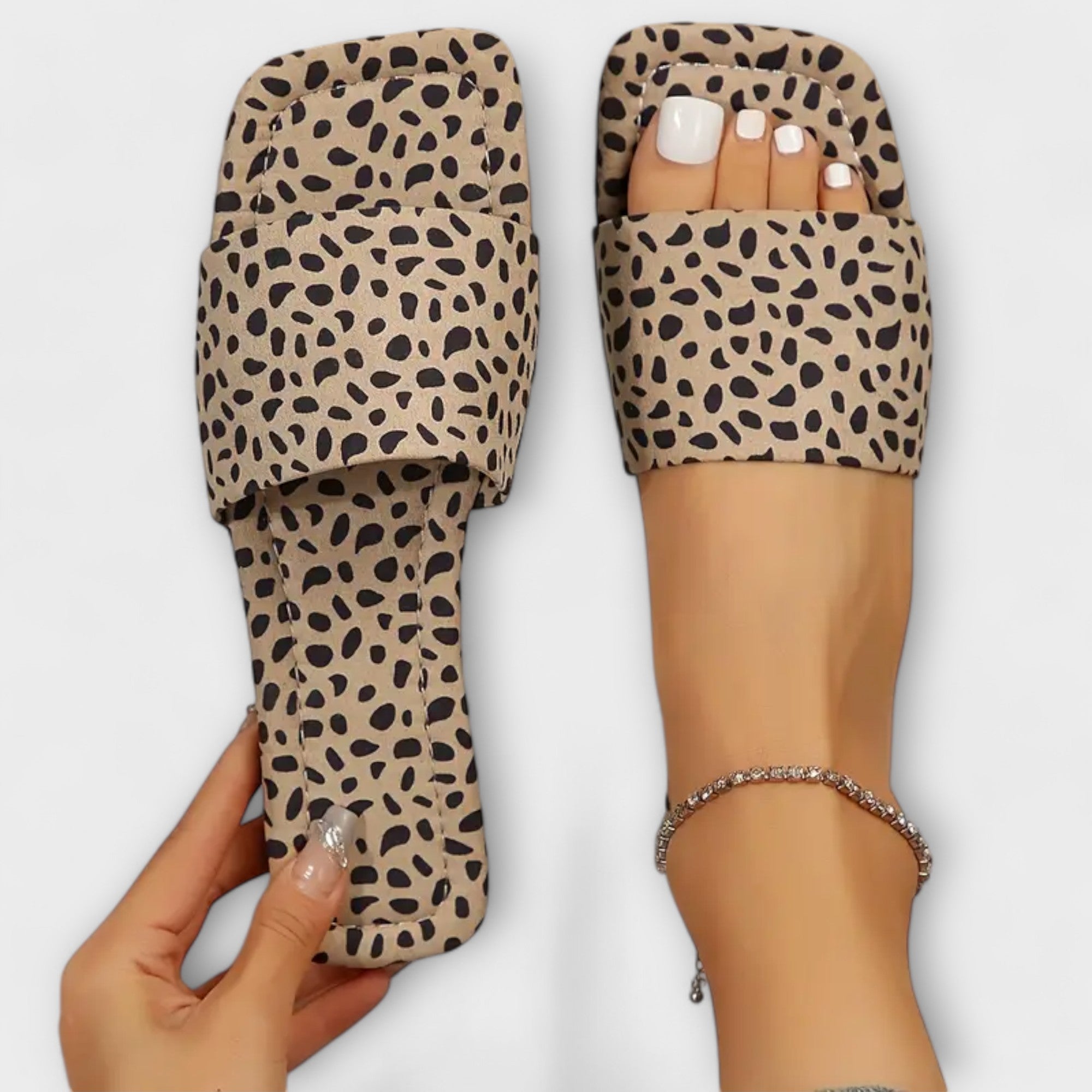Women’s Flat Slippers, Leopard Print, Soft Textile Upper, Square Toe Design