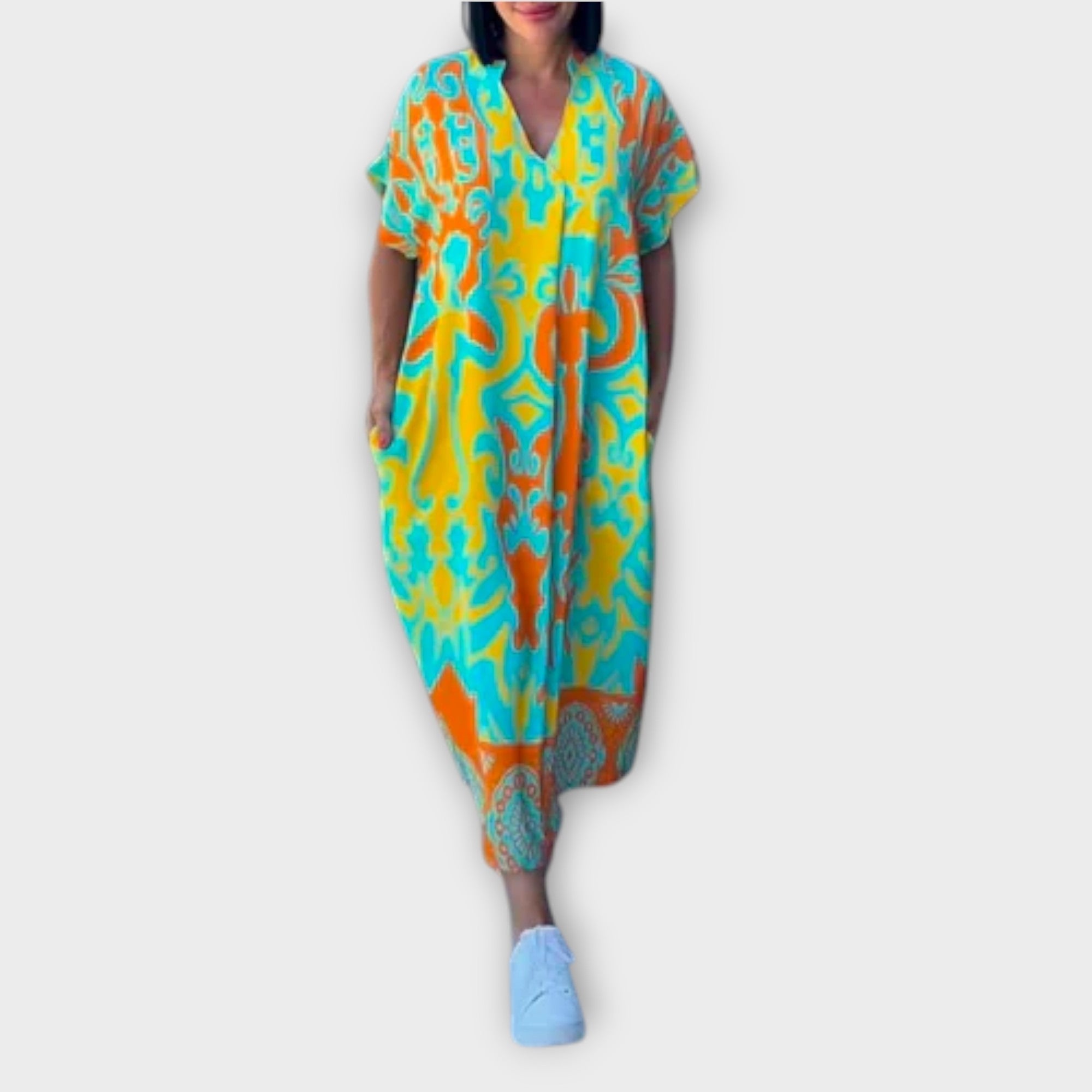 Women’s Floral Wrap Dress, Flattering Fit, Classic Pattern, Versatile Silhouette