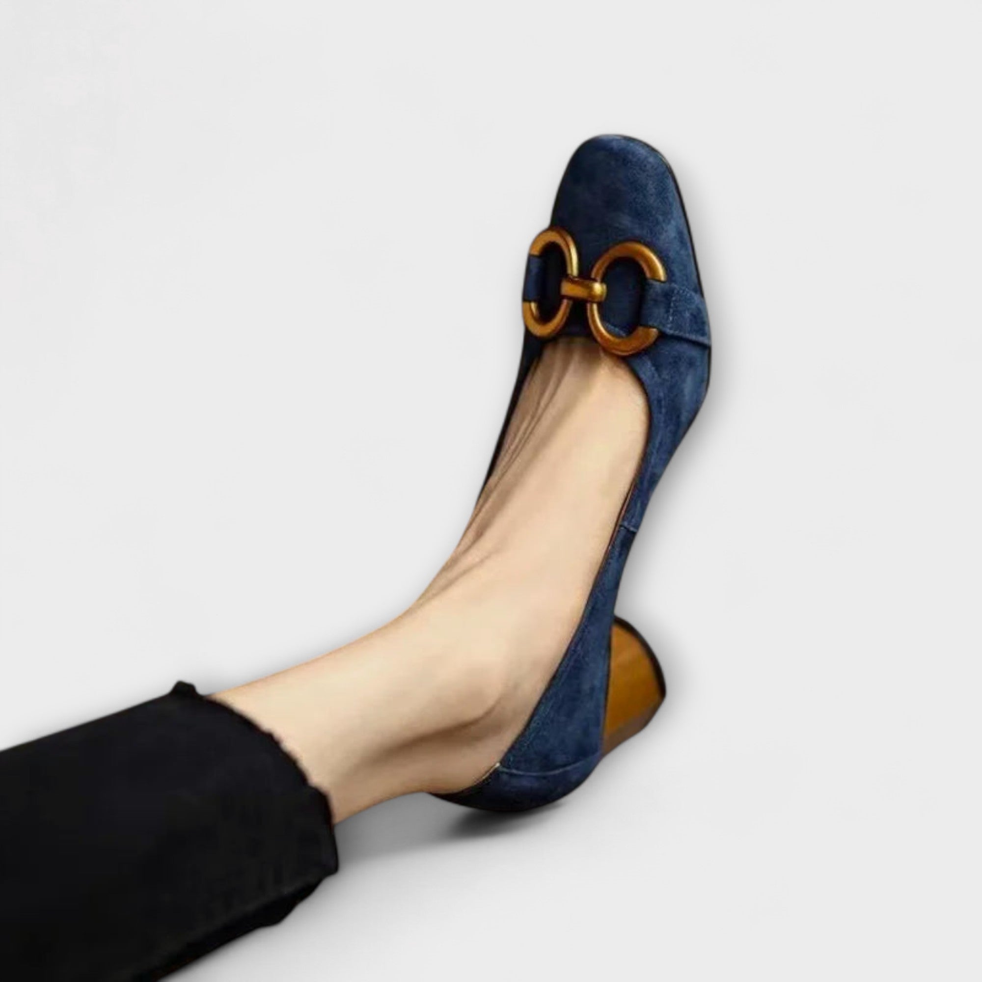 Women’s Leather Heels, Detailed Stitching, Cushioned Insole, Adjustable Buckle, Supportive Fit