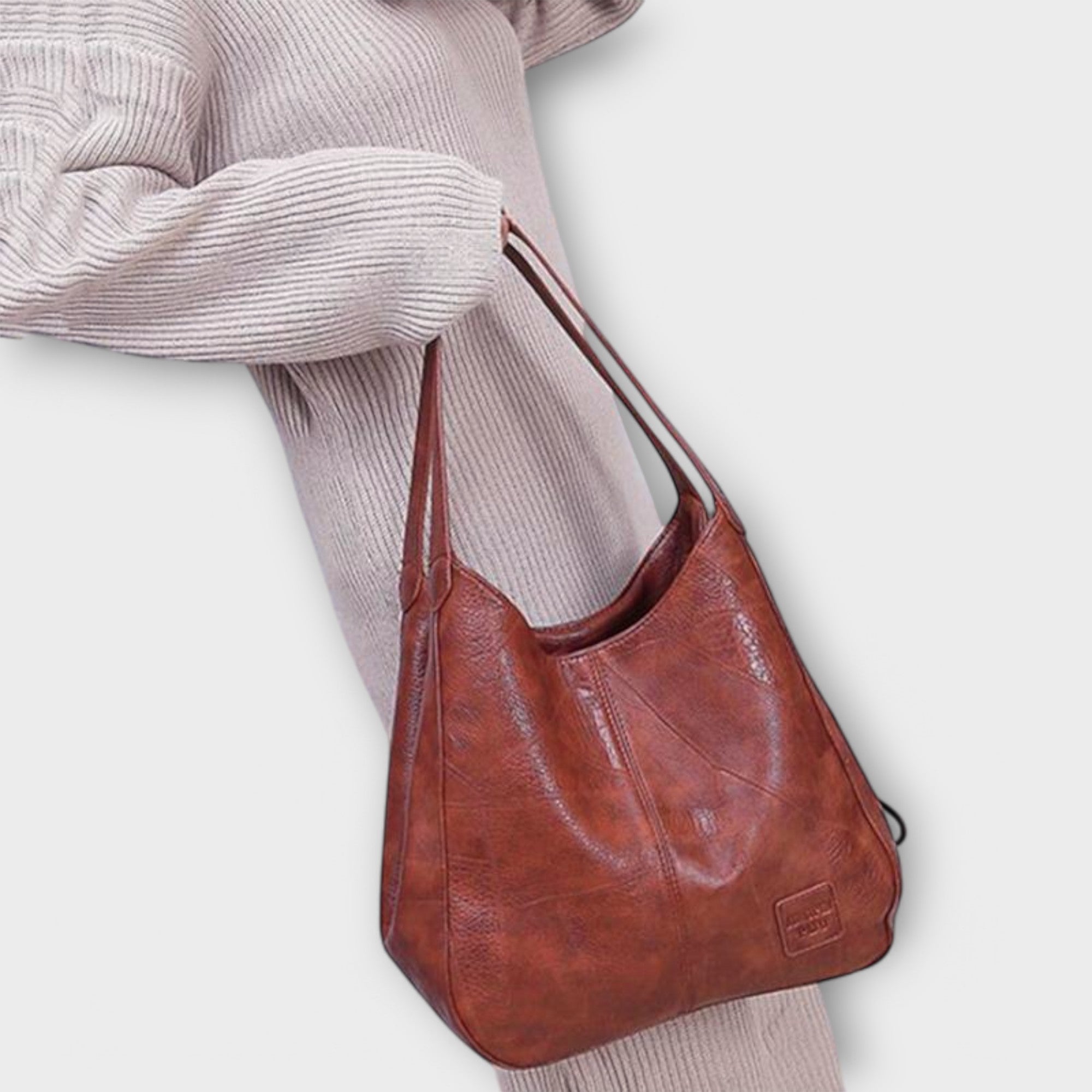 Women’s Leather Shoulder Bag, Classic Design, Spacious Interior, Durable and Practical Everyday Accessory