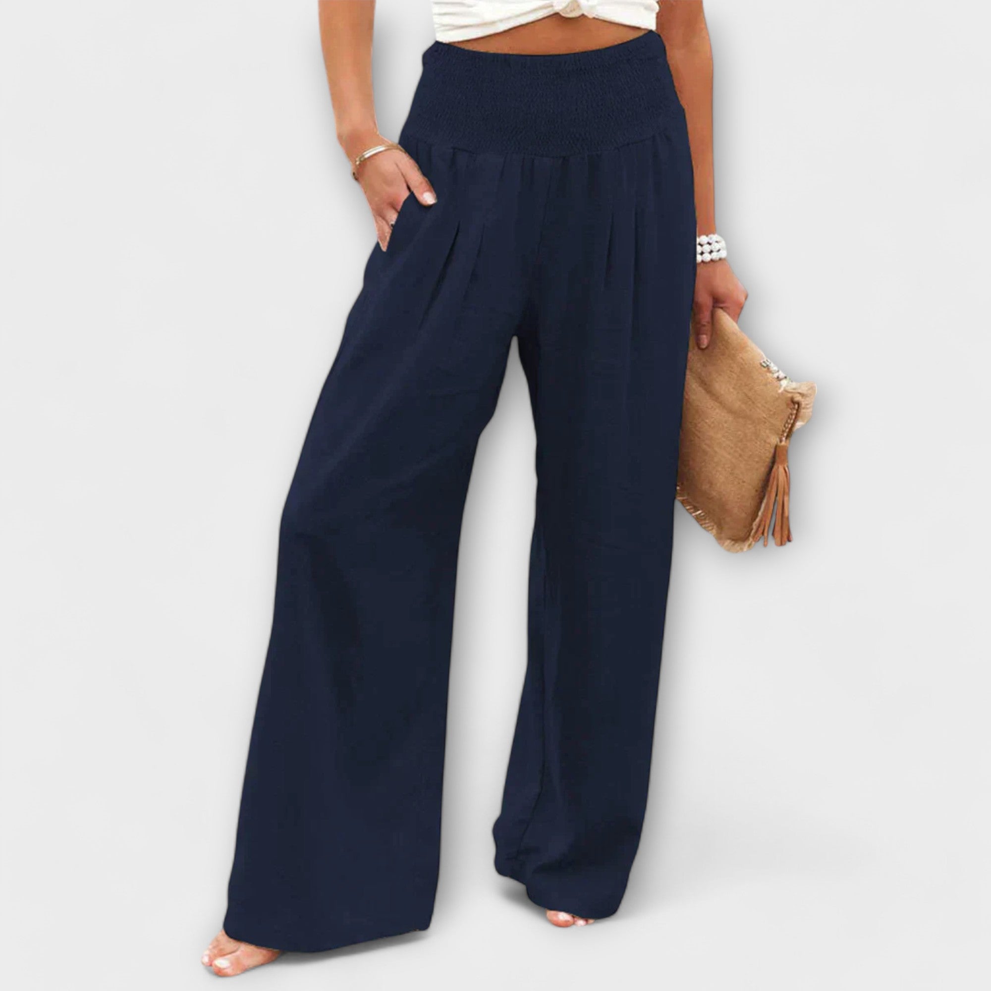 Women’s Wide Cut Trousers, Fluid Fit, Fabric, Comfortable Tailoring, Versatile Wear